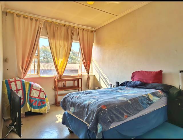 3 BEDROOM DUPLEX FOR SALE IN WINDSOR WEST